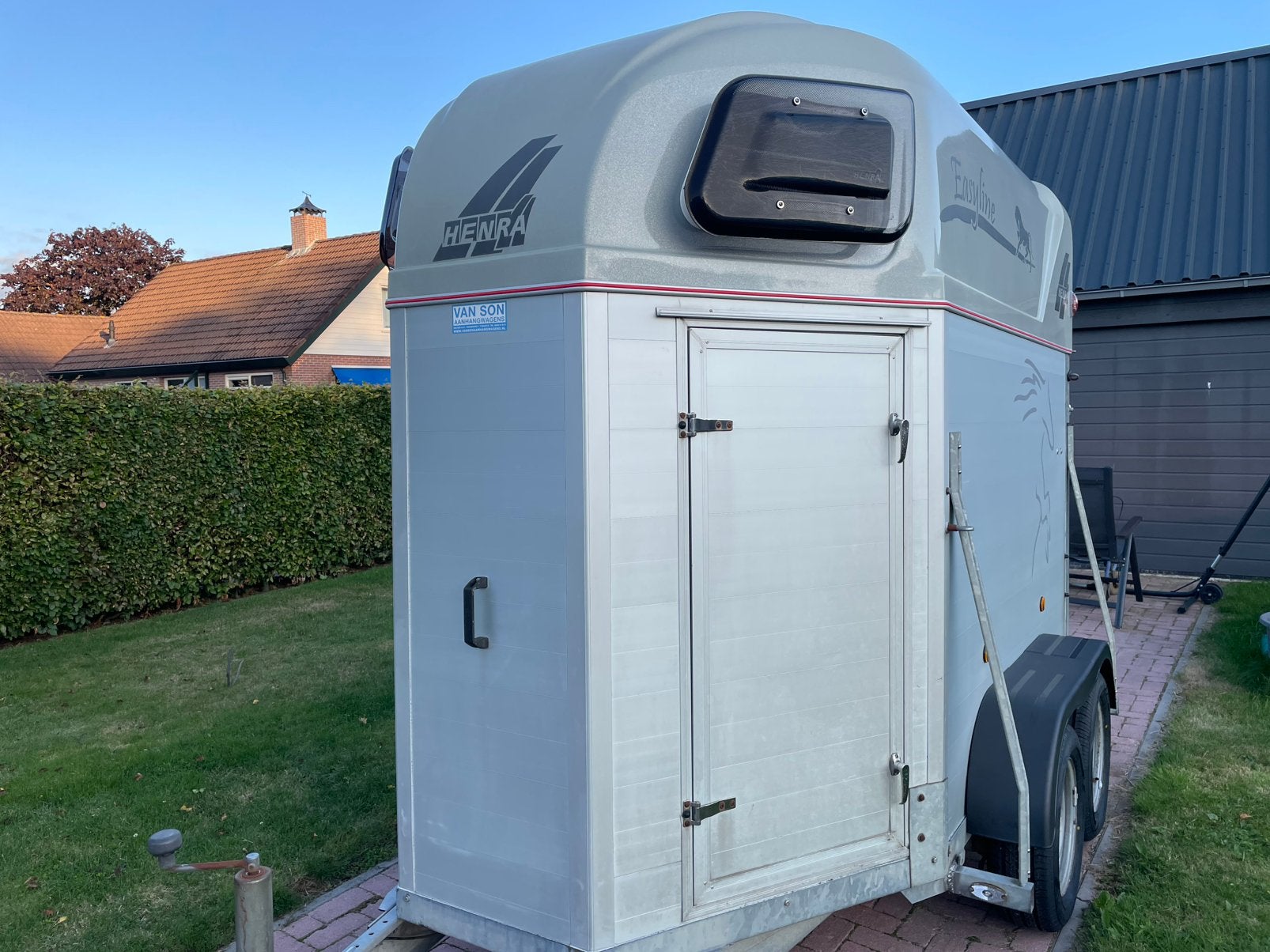 Henra  2 paards paarden trailer 2000KG Nieuwe banden! 2014, Dieren en Toebehoren, Ophalen, Gebruikt, Aluminium, 2-paards trailer