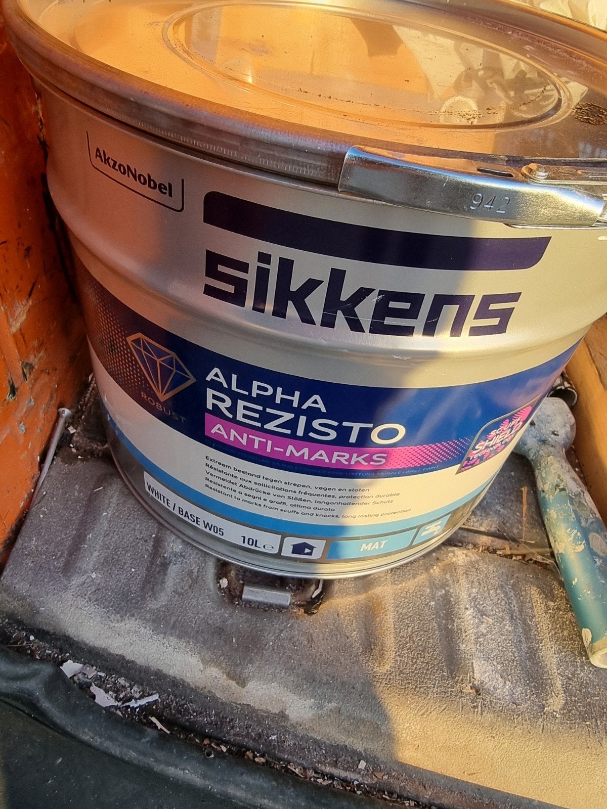 Sikkens Rezisto Anti-Marks Muurverf RAL 9010 (ca. 5L), Ophalen