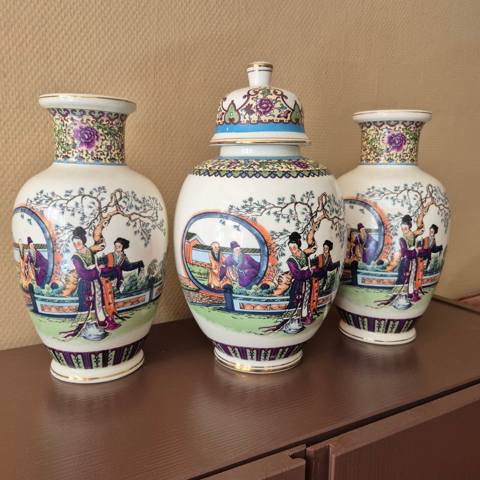 Set van 3 Chinese antieke vazen, Ophalen