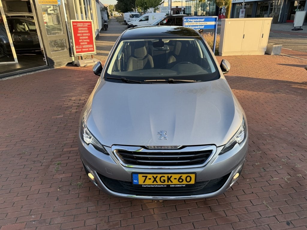 Foto 5 van Peugeot 308 1.6 THP Allure airco pano navi trekhaak