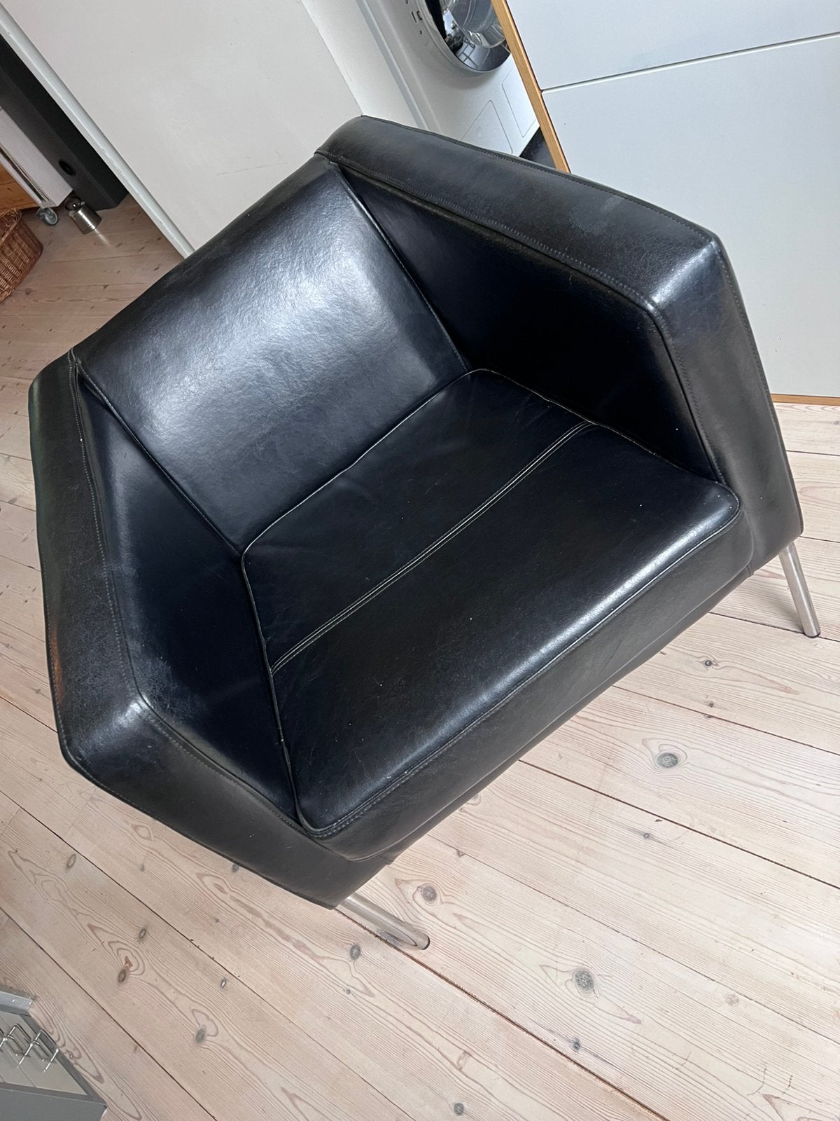 Zwart leren kubus stoel., Gebruikt, Eenpersoons, Minder dan 75 cm, Leer