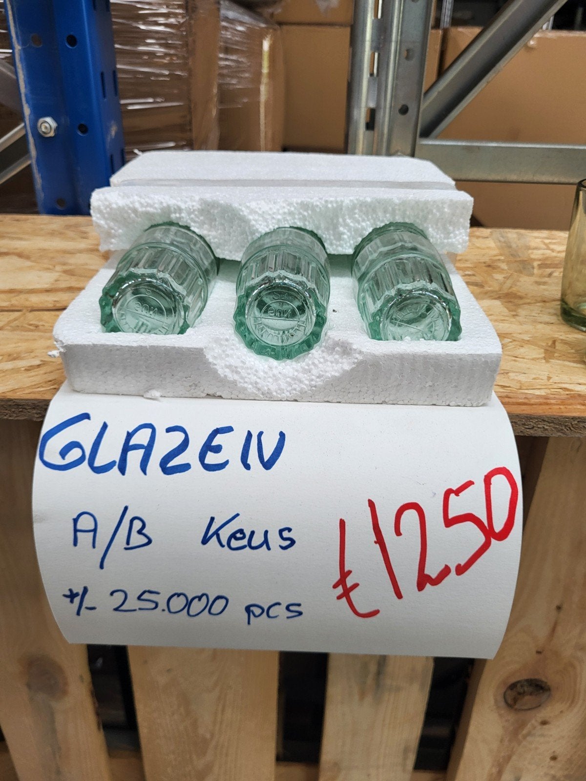 25.000 drink glazen voor 1250 euro, Ophalen