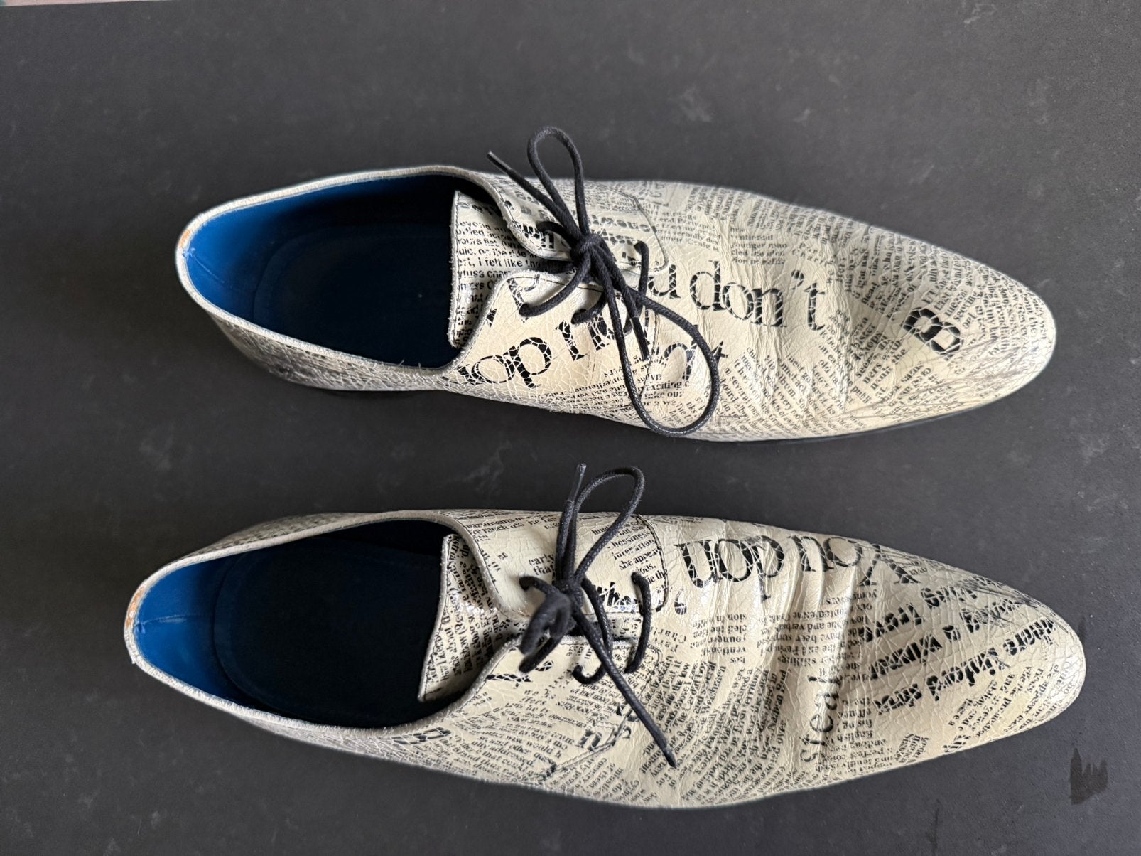 Mascolori Nette Schoenen met Krantenprint en Riem (maat 43), Ophalen of Verzenden, Zo goed als nieuw