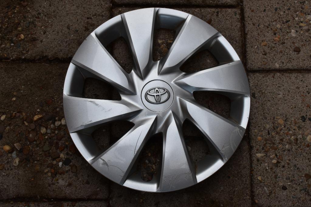 1 losse originele wieldop Toyota Aygo 14 inch (Model 2), Ophalen of Verzenden, Gebruikt