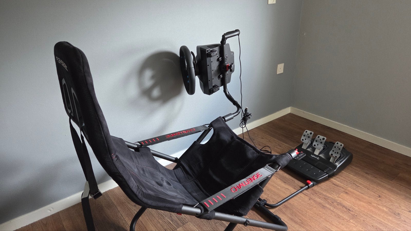 Logitech G29 en pedalen met Playseat Challenge racestoel, Spelcomputers en Games, Spelcomputers | Sony PlayStation Consoles | Accessoires