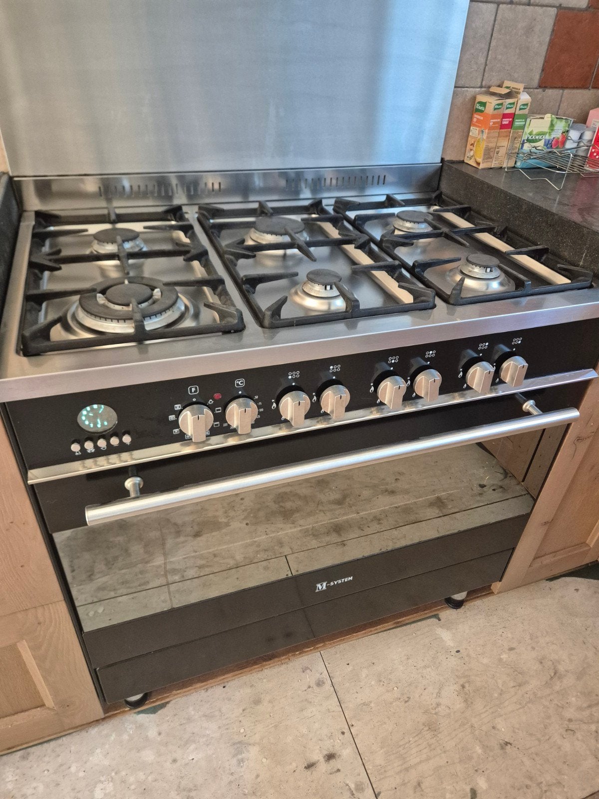 M-System gasfornuis met oven - Zo goed als nieuw!, Witgoed en Apparatuur, Ophalen, 60 cm of meer, Zo goed als nieuw, Gas