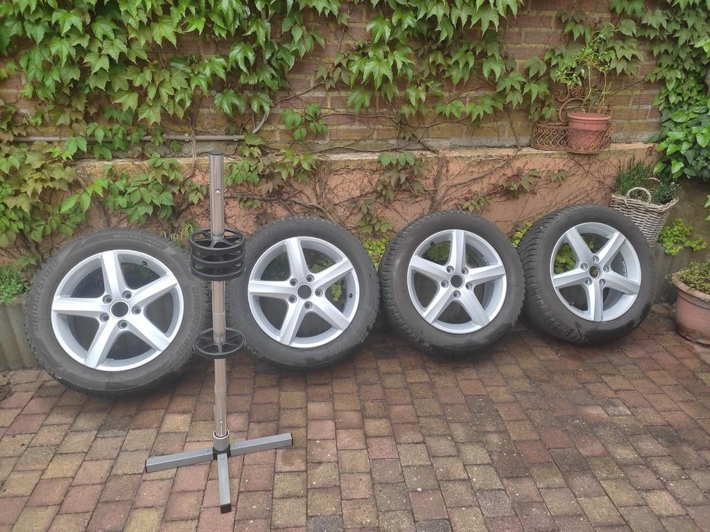 Velgen Volkswagen Sportsvan 16 Inch met  opberg steun, Ophalen