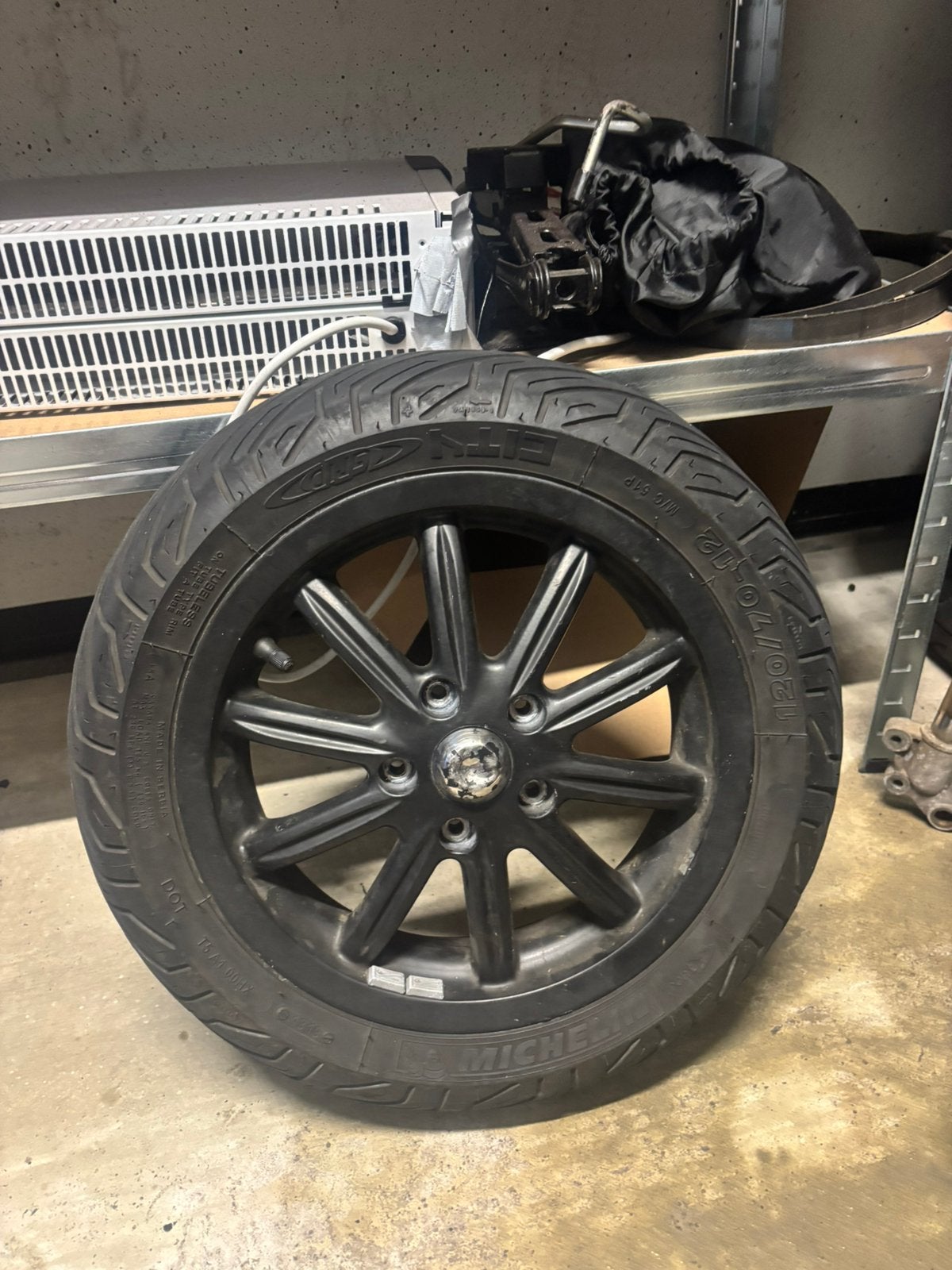 Piaggio mp3 Voorvelg met michelin band 12 inch, Ophalen of Verzenden