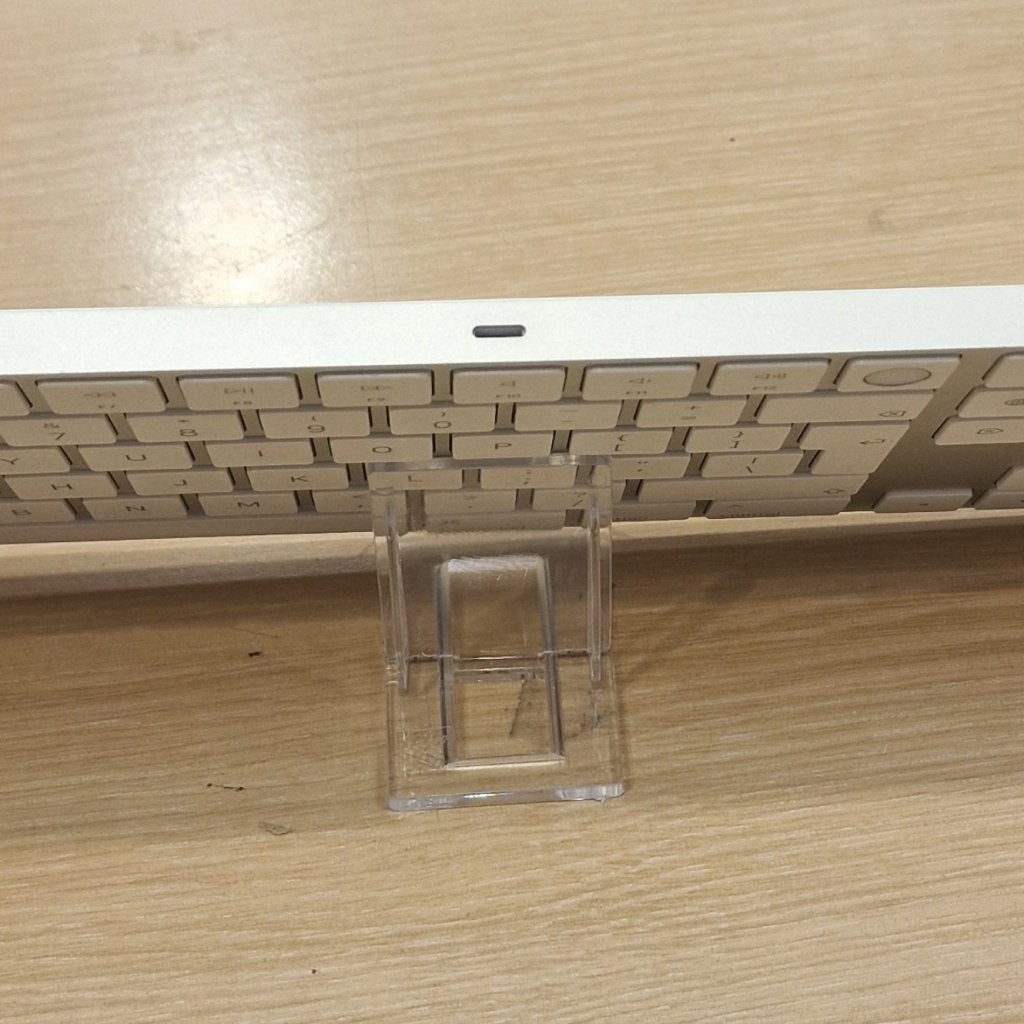 Apple Magic Keyboard met Touch ID, Computers en Software, Toetsenborden, Apple, Zo goed als nieuw, Support@apple.com, One Apple Park Way
Cupertino, CA 95014
United States