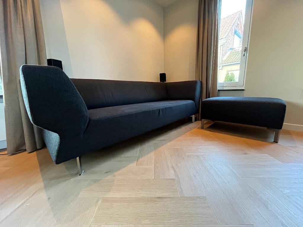 Piet Klerkx driezitsbank + hocker – antraciet, Huis en Inrichting, Ophalen, Driepersoons, 75 tot 100 cm, Zo goed als nieuw