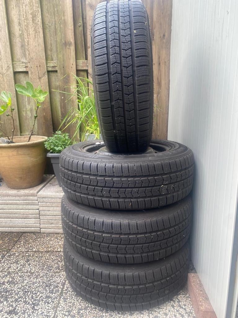 Te koop 4 banden, Peugeot Expert, Auto-onderdelen, Ophalen of Verzenden, Citroën