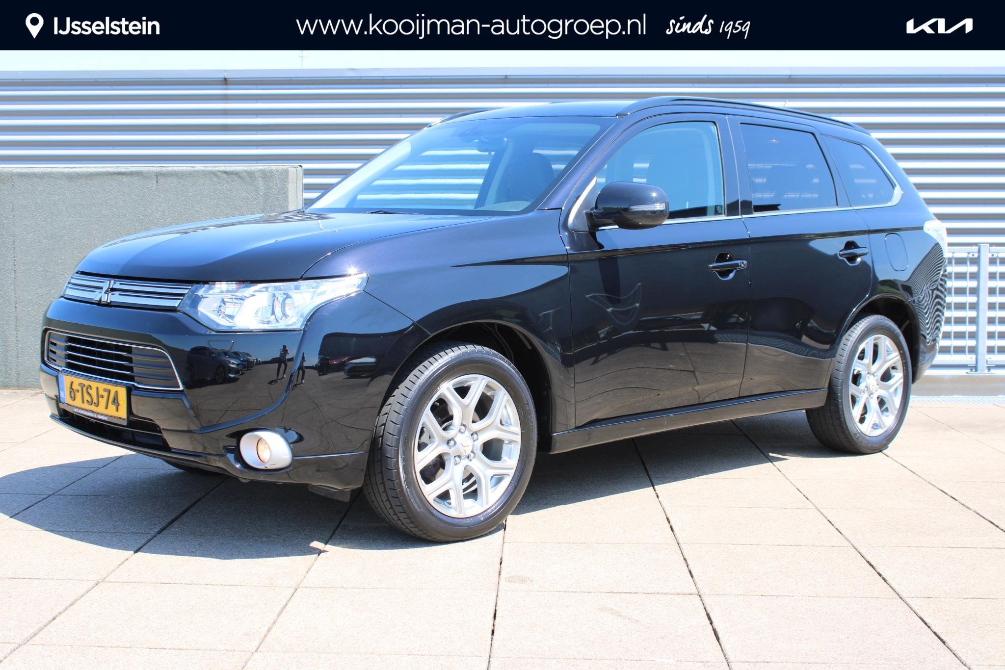 Mitsubishi Outlander 2.0 PHEV Instyle 4WD SCHUIFDAK, TREKHAA, 1998 cc, Euro 6, 4 cilinders, Zwart