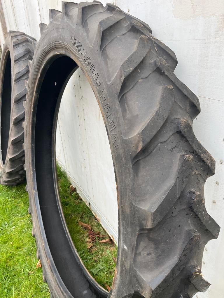 2 sets Cultuur wielen 9.5 R 48 Taurus en Kleber, Ophalen