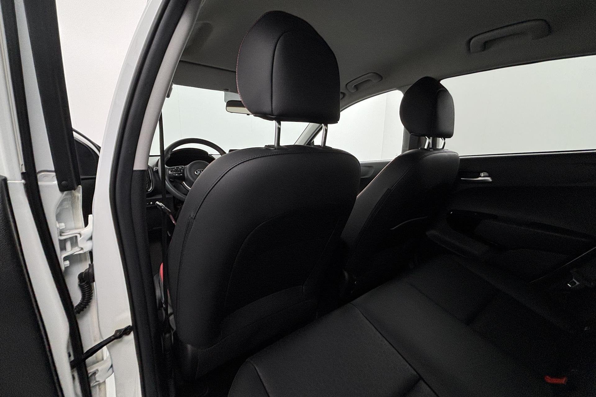 Foto 22 van Kia Picanto 1.0 DPi GT-Line Compacte allrounder met een spor