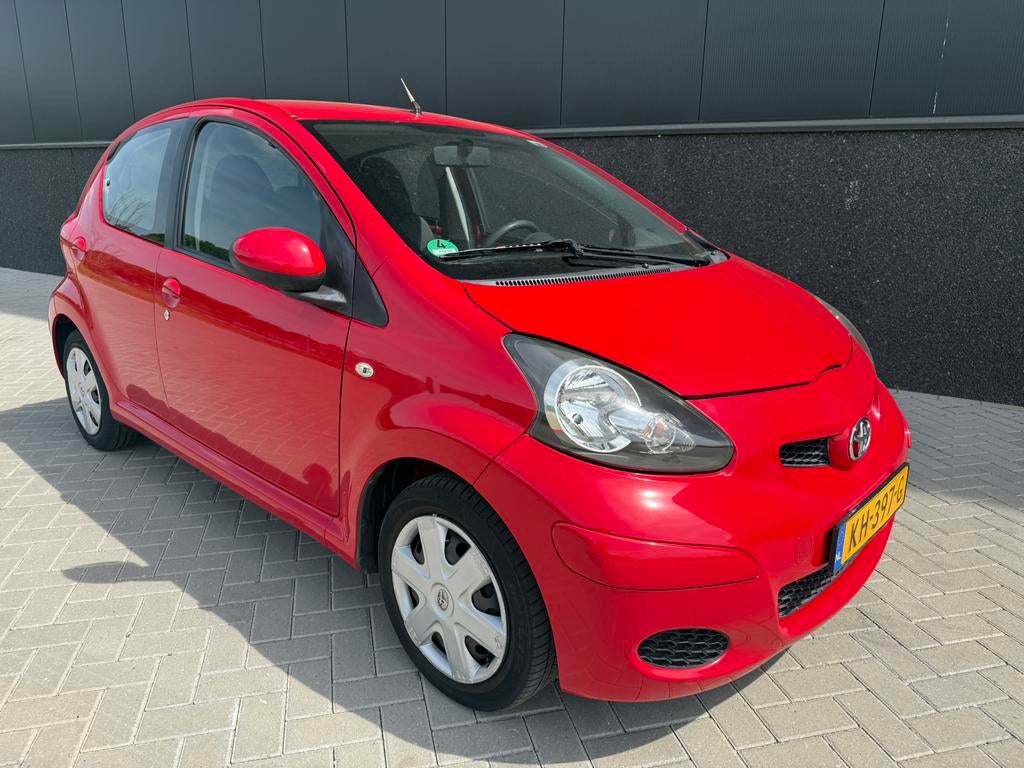 Toyota Aygo 1.0 Comfort Airco Elec Ramen 2009 APK 05/27, Voorwielaandrijving, Stof, Elektrische ramen, 4 stoelen
