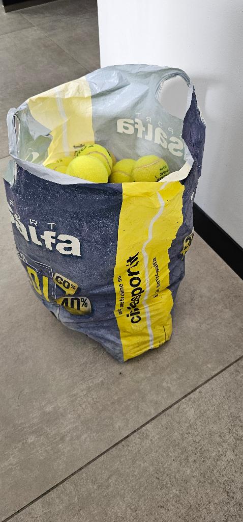 Zak vol gebruikte tennisballen, Ophalen, Gebruikt, Apporteerspeelgoed