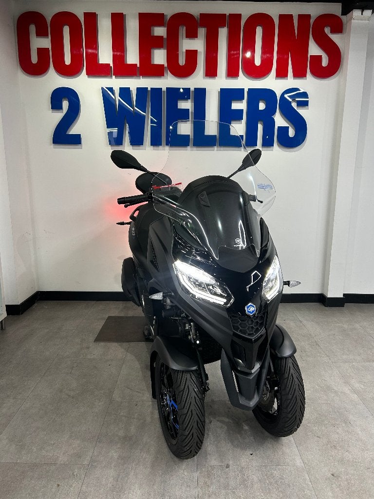 Piaggio MP3 Sport 310cc HPE 01-2026 Matzwart DEMO ACTIE, Motoren, Motoren | Piaggio, Bedrijf, Scooter, 1 cilinder, ABS, LED Verlichting