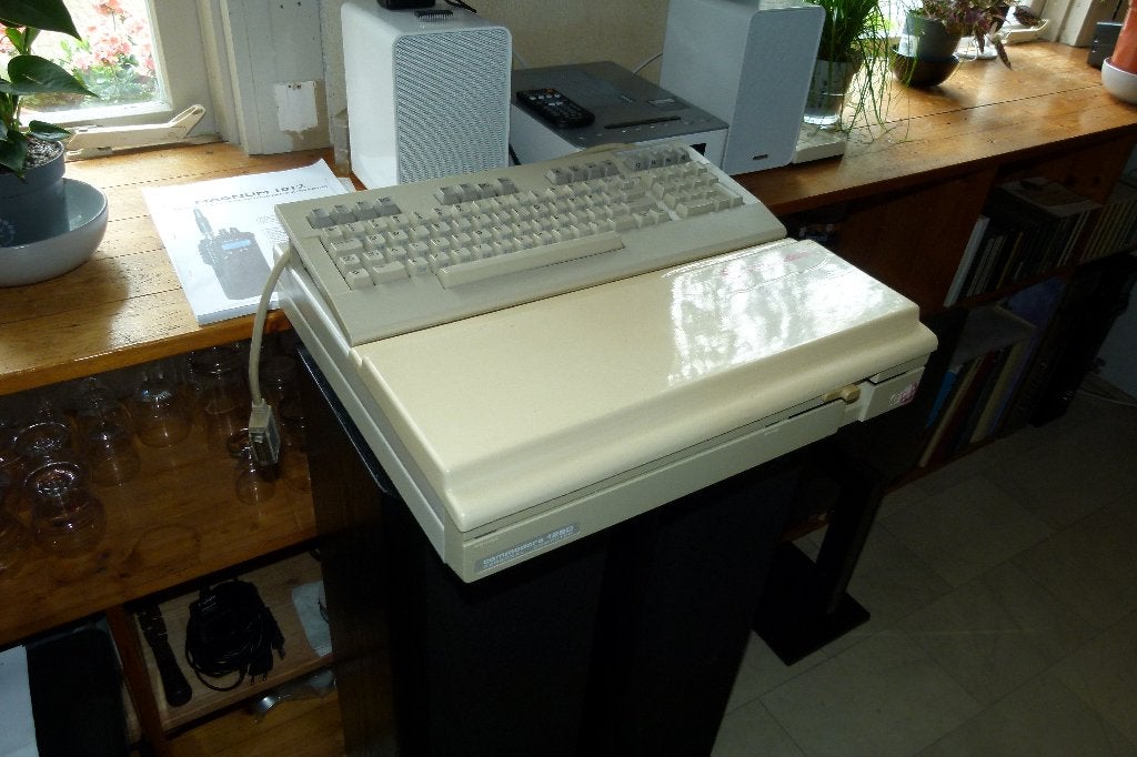 Commodore 128D metalen kast, Ophalen, Commodore