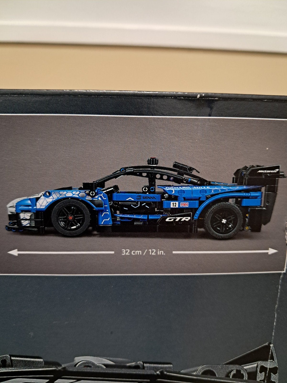 Foto 3 van LEGO Technic McLaren Senna GTR 42123 gedemonteerd&gesorteerd