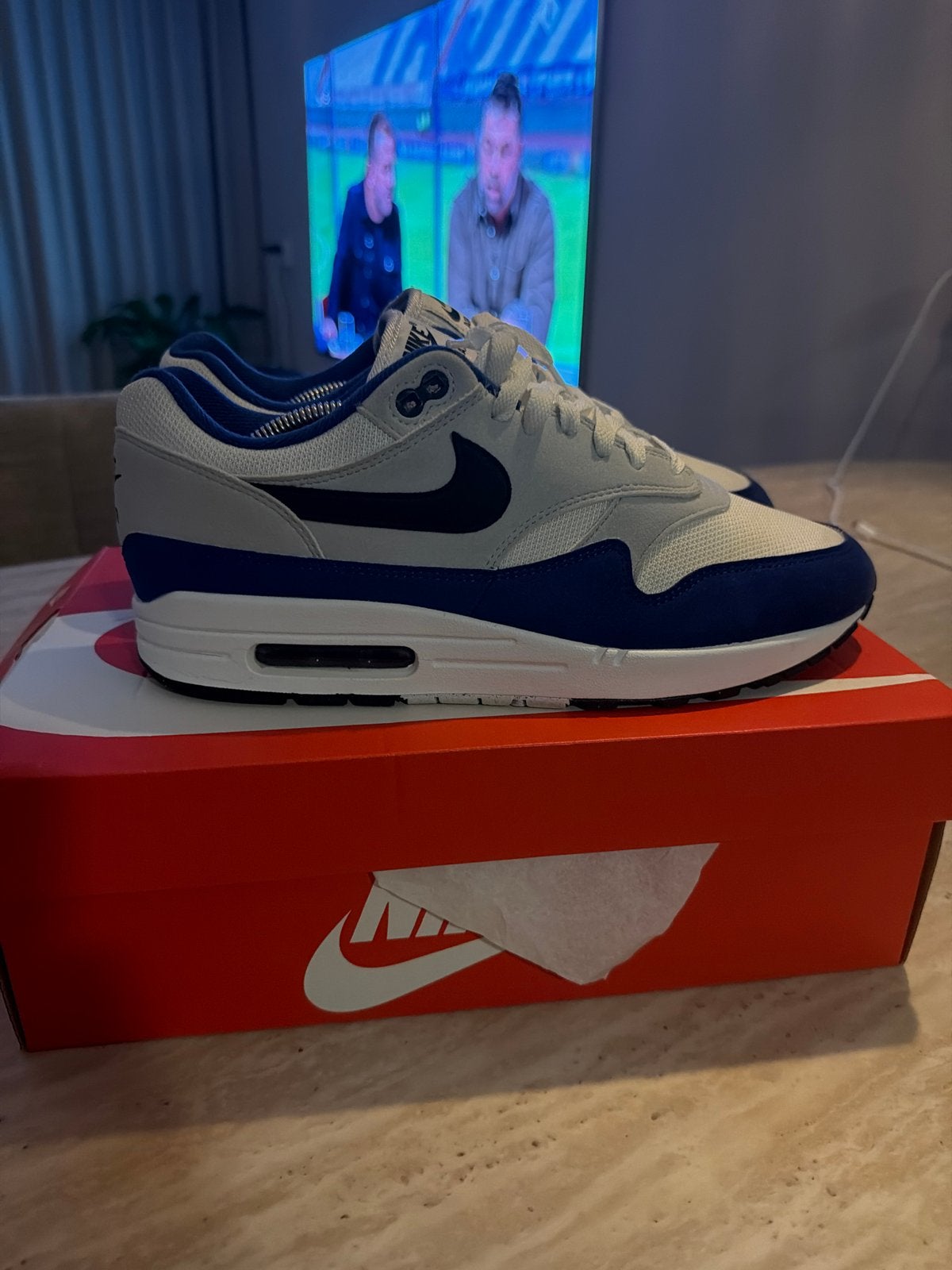 Nike Air Max 1 Deep Royal Blue - Maat 44, Ophalen of Verzenden, Zo goed als nieuw, Blauw, Sneakers of Gympen