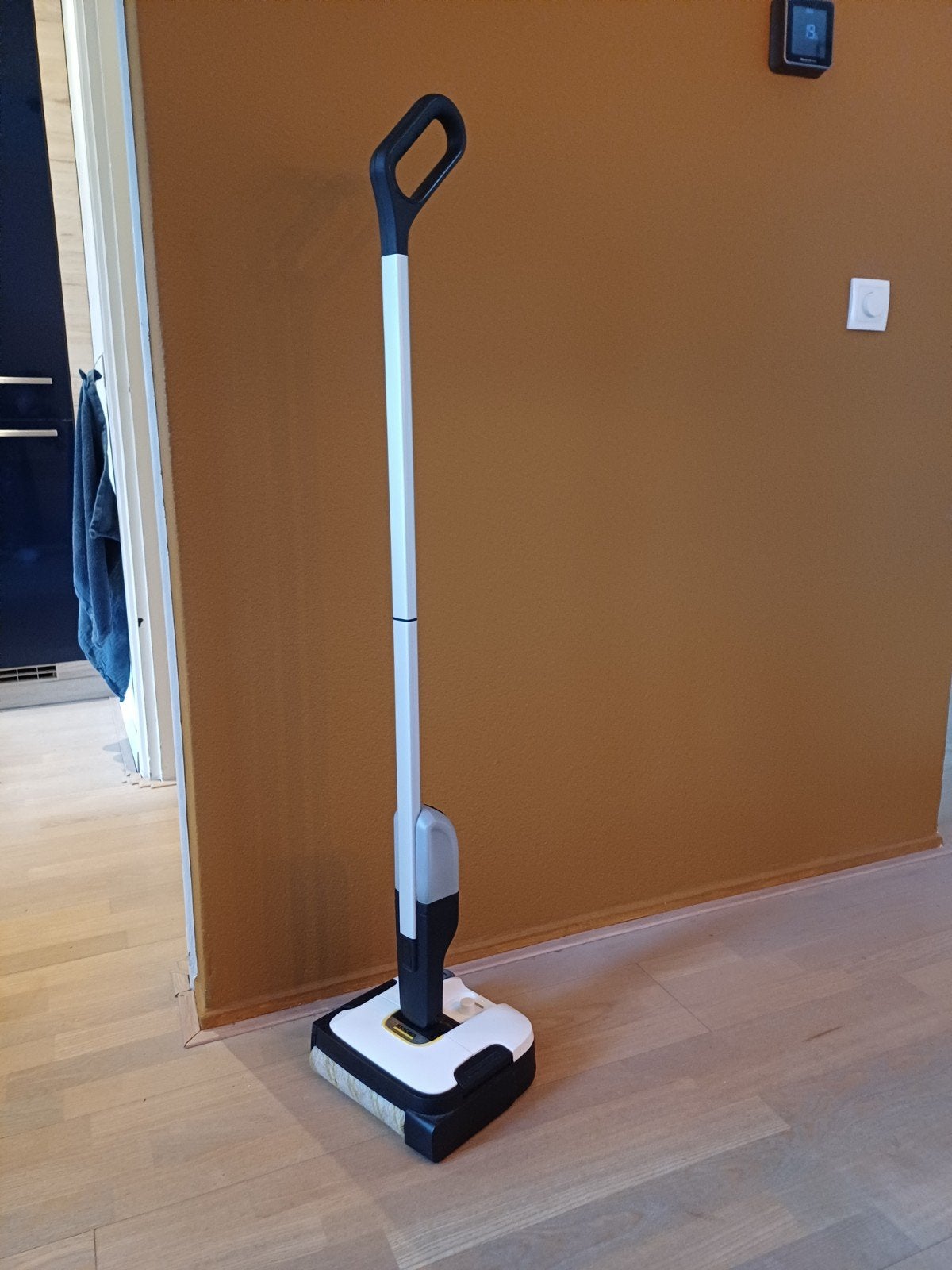 Kärcher FC2 Harde Vloerreiniger - Zo goed als nieuw, Witgoed en Apparatuur, Stofzuigers, Ophalen, Kärcher, Dweilfunctie, Zo goed als nieuw