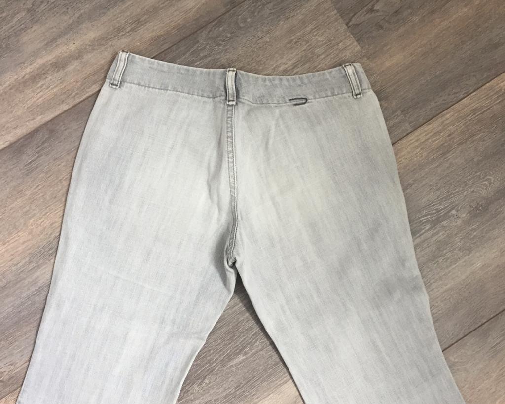 ZGAN Lichtgrijze Diesel spijkerbroek maat 26 (XS/S), Ophalen of Verzenden, Zo goed als nieuw, Grijs, W27 (confectie 34) of kleiner