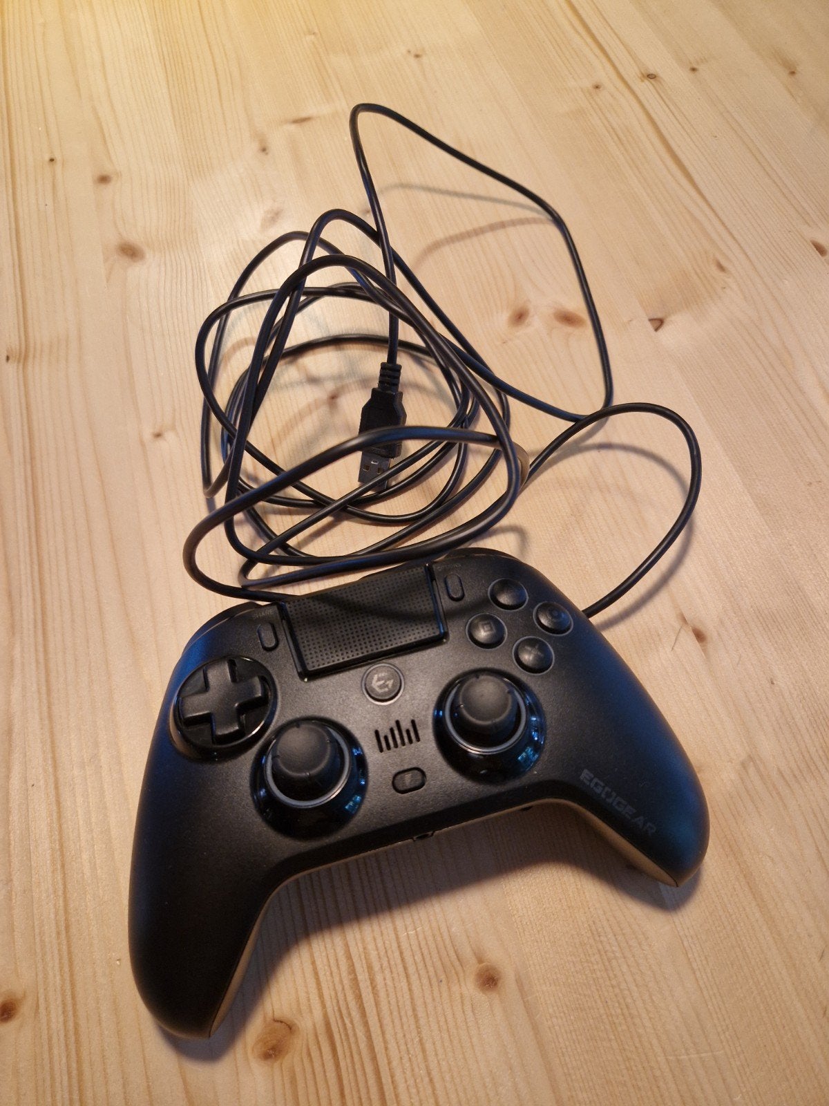 EgoGear game controller met USB-aansluiting, Ophalen of Verzenden, Zo goed als nieuw, EgoGear