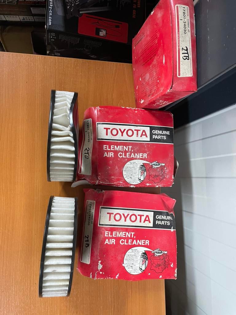 Toyota 2tb celica ta22 ta23 ta40 luchtfilers 17801-24020, Ophalen of Verzenden, Nieuw, Toyota