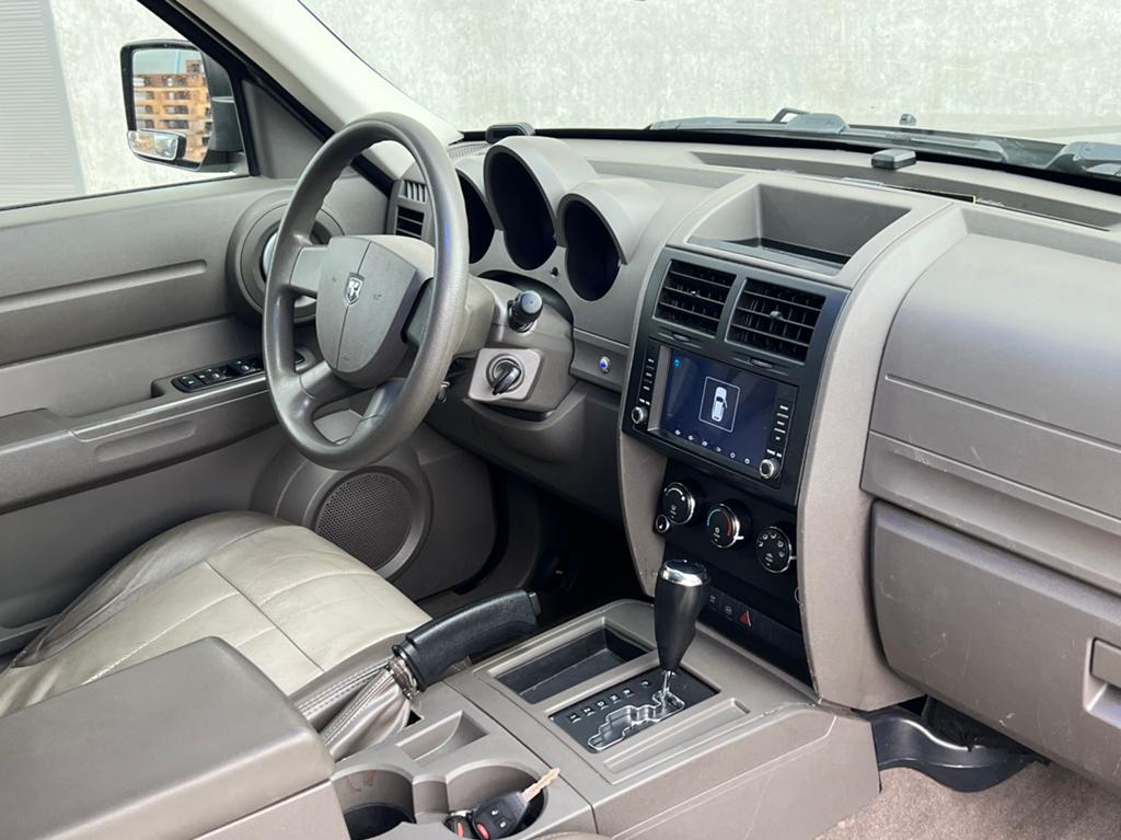 Mooie Dodge Nitro SUV 4X4 3.7 V6 LPG GAS G3 205PK/APK/NAP!, Auto's, Automaat, 450 kg, 213 pk, Beige