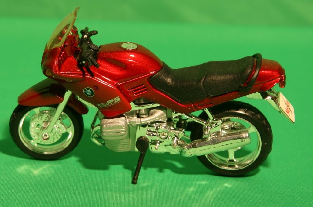 Maisto 1op18 met rood metallic BMW R1100RS, Hobby en Vrije tijd, Ophalen of Verzenden, Nieuw, Motor, Maisto