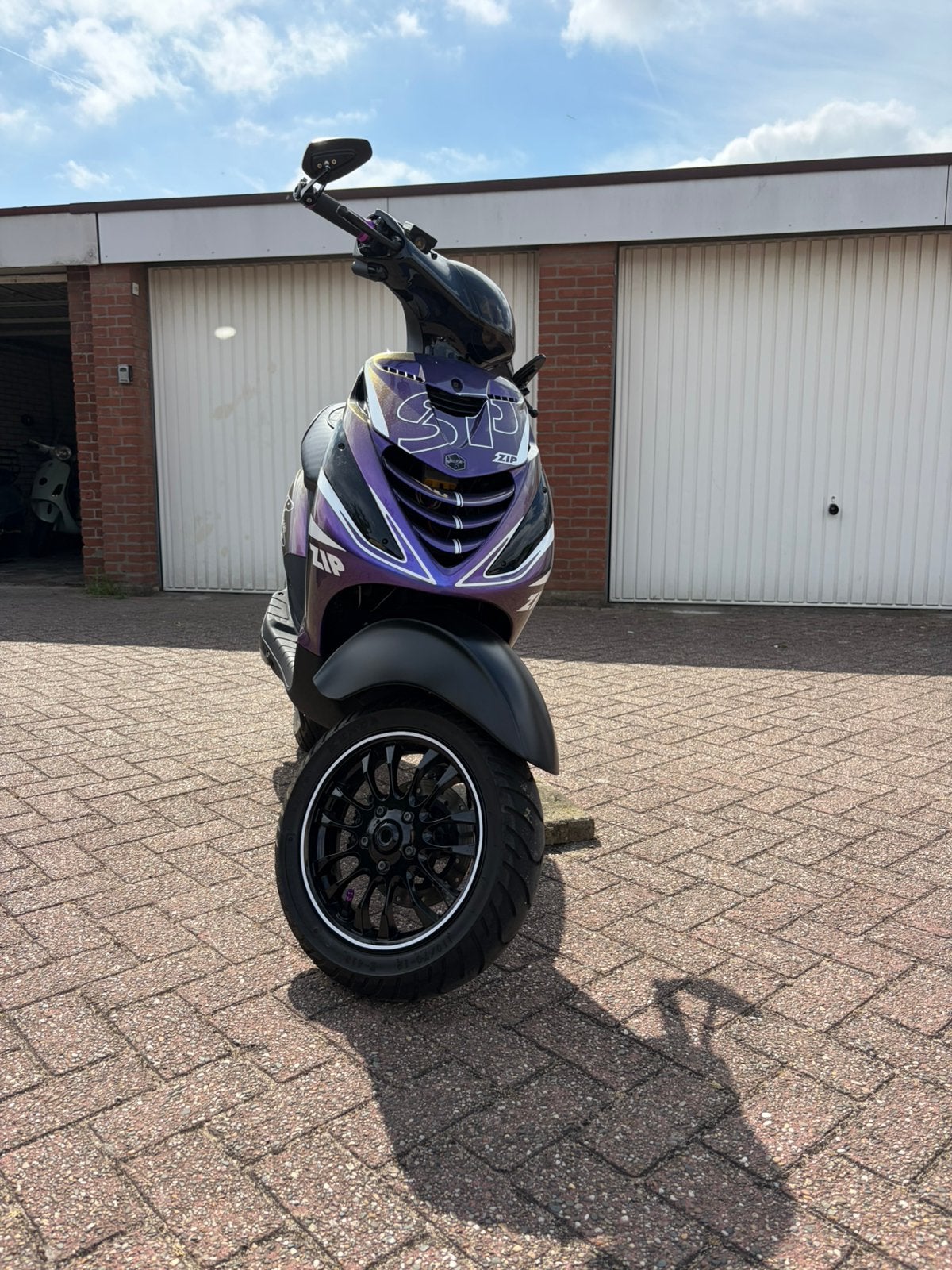 Te koop mooie custum piaggio zip, Fietsen en Brommers, Ophalen, Zo goed als nieuw