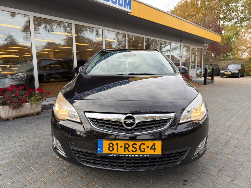 Opel Astra Sports Tourer 1.4 Edition Trekhaak,Airco,Cruise c, Euro 5, Gebruikt, 4 cilinders, Zwart