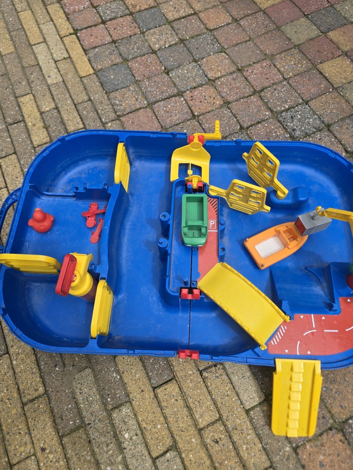 AquaPlay Waterbaan Koffer - Draagbaar Waterplezier, Ophalen, Gebruikt, Jongen of Meisje