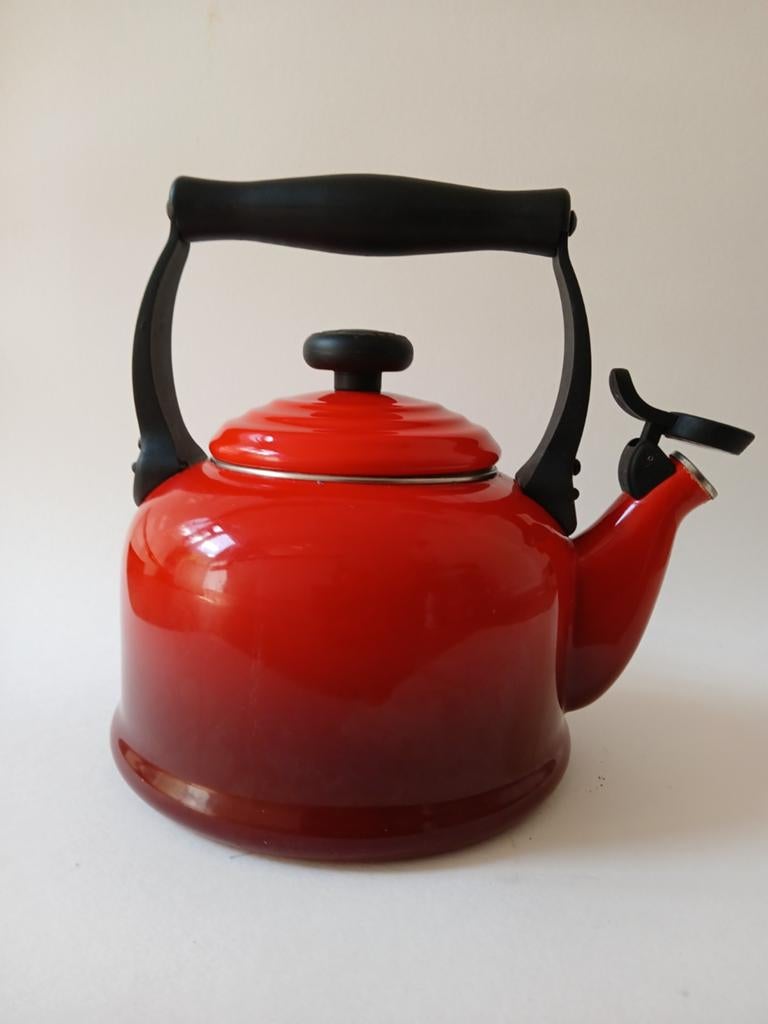020/ LE CREUSET FLUITKETEL 2.1L/LE CREUSET BRAADPAN 28 cm, Ophalen, Gietijzer, Koekenpan of Braadpan