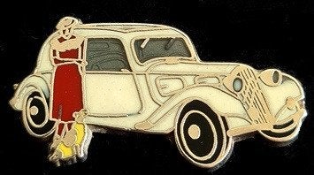 Citroën Traction-pin wit emaille met dame, Verzamelen, Speldjes, Pins en Buttons, Verzenden, Nieuw, Transport, Speldje of Pin