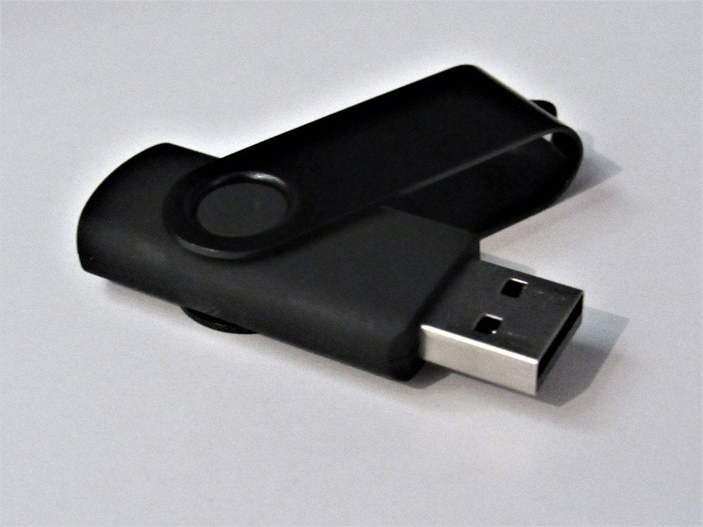 TMS Swivel USB 2.0 stick 16GB nieuw, Postadres, E-mailadres, Nieuw, Ophalen of Verzenden
