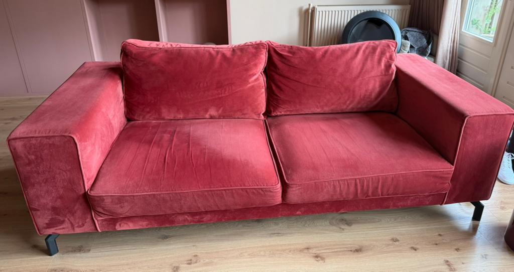 Rode velours 2.5-zits bank - comfortabel, Huis en Inrichting, Ophalen, Gebruikt, Driepersoons, 75 tot 100 cm