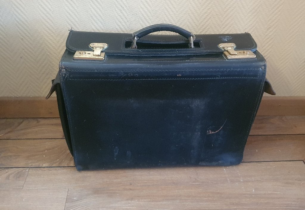 Franse vintage lederen pilotenkoffer met messing sluitingen, Ophalen of Verzenden