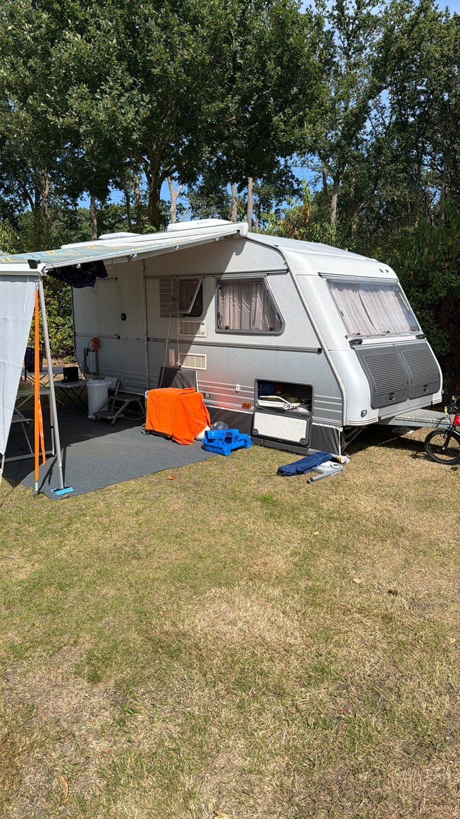 Kip Sun-Line 44TTZ (1997) met airco, mover en luifels, Caravans en Kamperen, Caravans, Rondzit, Kip, Airco, Particulier