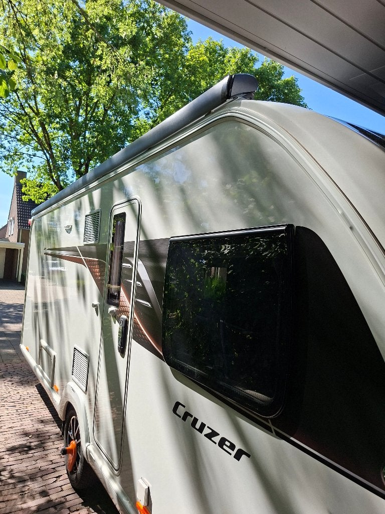 caravan, Caravans en Kamperen, Schokbreker, 7 tot 8 meter, Treinzit, Particulier