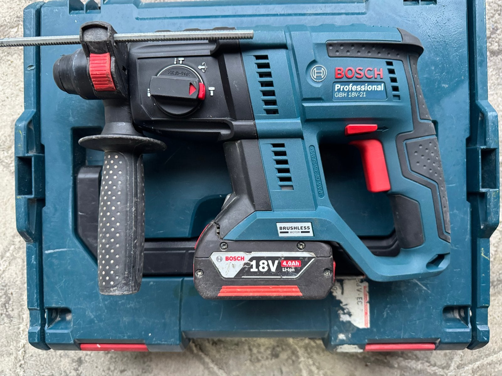 Bosch Professional GBH 18V-21 Accu Boorhamer met 2x 4.0Ah, Boor- en/of Breekhamer, Ophalen of Verzenden, Klopboormechanisme, Gebruikt