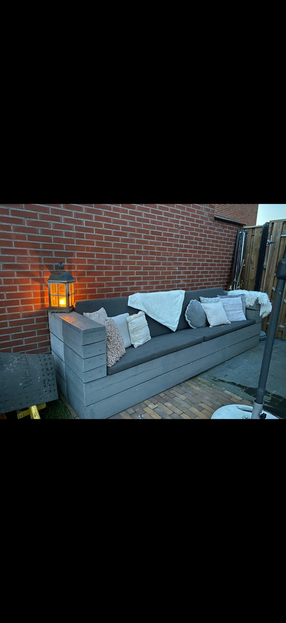 Gratis af te halen: Stevige houten loungebank voor buiten, Ophalen, Gebruikt, Hout
