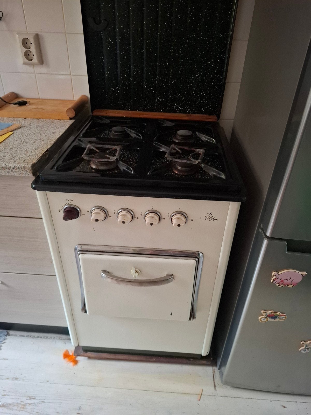 Vrijstaand gasfornuis met oven - Pelgrim, Ophalen, Gebruikt, 4 kookzones, Gas