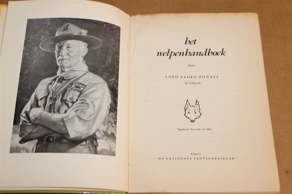 Het Welpenhandboek — Scouting Gids Baden-Powell 1963 Vintage, Verzamelen, Scouting, Gebruikt, -, -, Ophalen of Verzenden