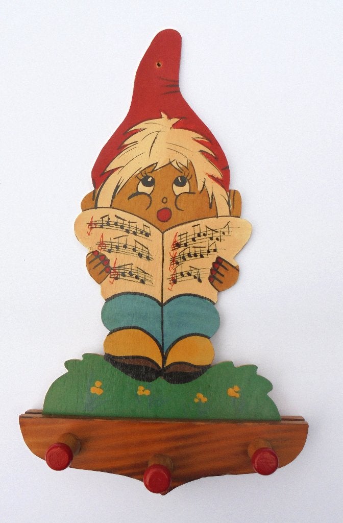 Vintage houten kinderkapstok kabouter meisje jaren '60, Gebruikt, Ophalen of Verzenden, Minder dan 100 cm, Kinderkapstok