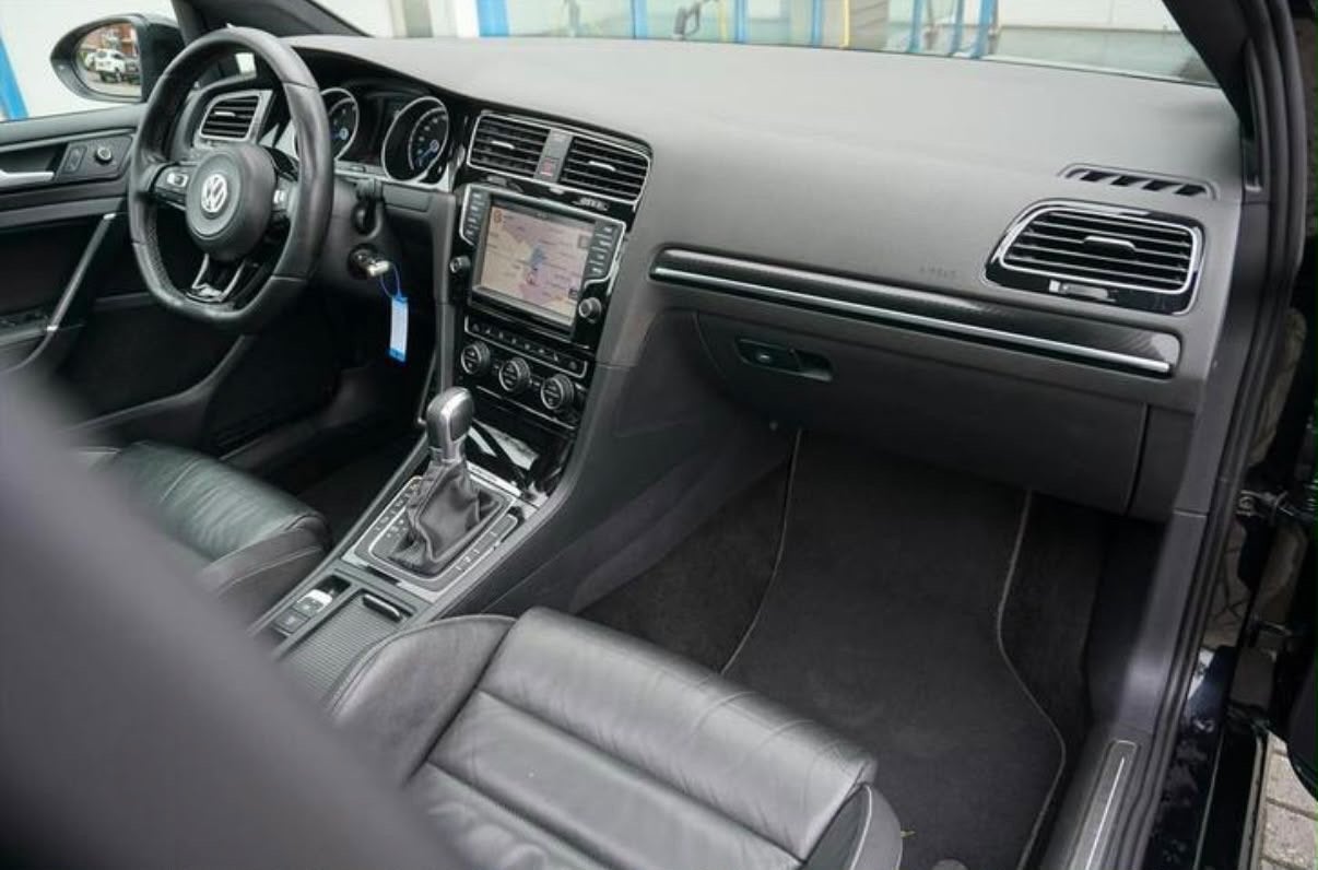 Foto 22 van Volkswagen Golf 2.0 TSI R 221KW 5D 4MOTION DSG 2014 Zwart