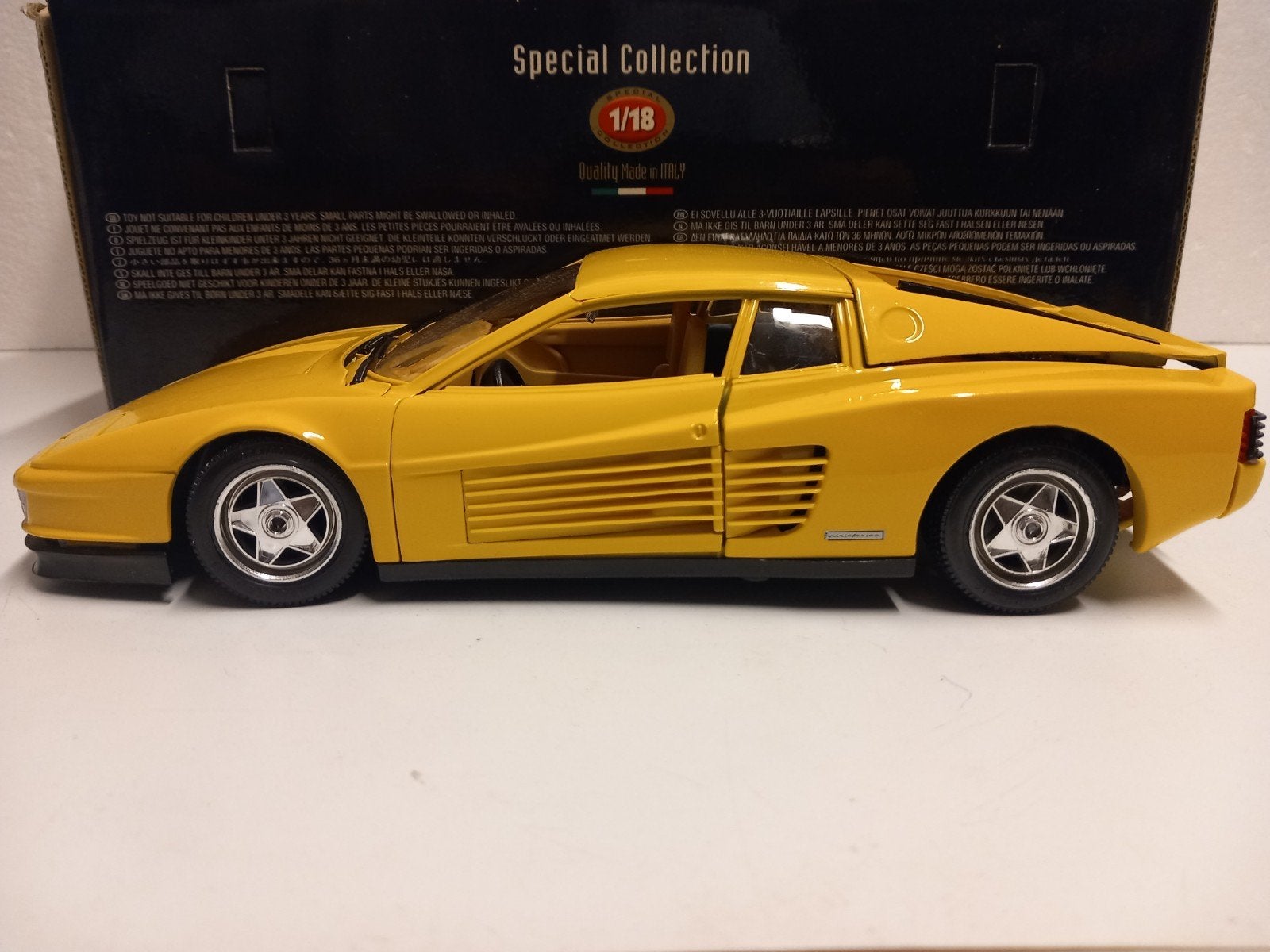 Ferrari Testarossa 1984 geel Bburago metal 1:18 KRD, Ophalen of Verzenden, Zo goed als nieuw, Auto, Bburago