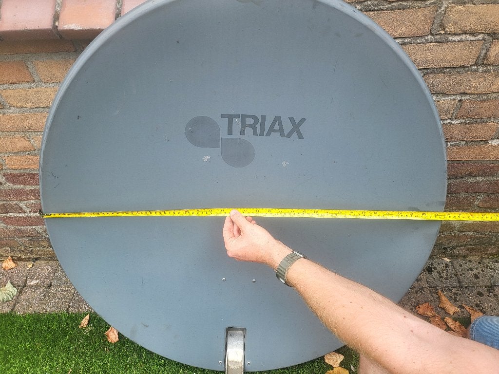 Satelliet schotel met 4 LNB's, Ophalen, Gebruikt, (Schotel)antenne, Overige merken