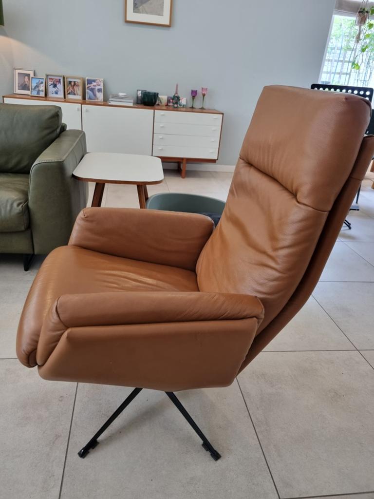 Leren fauteuil - Cognac kleur - Zo goed als nieuw, Huis en Inrichting, Fauteuils, Ophalen, Modern, Comfortabel, 75 tot 100 cm