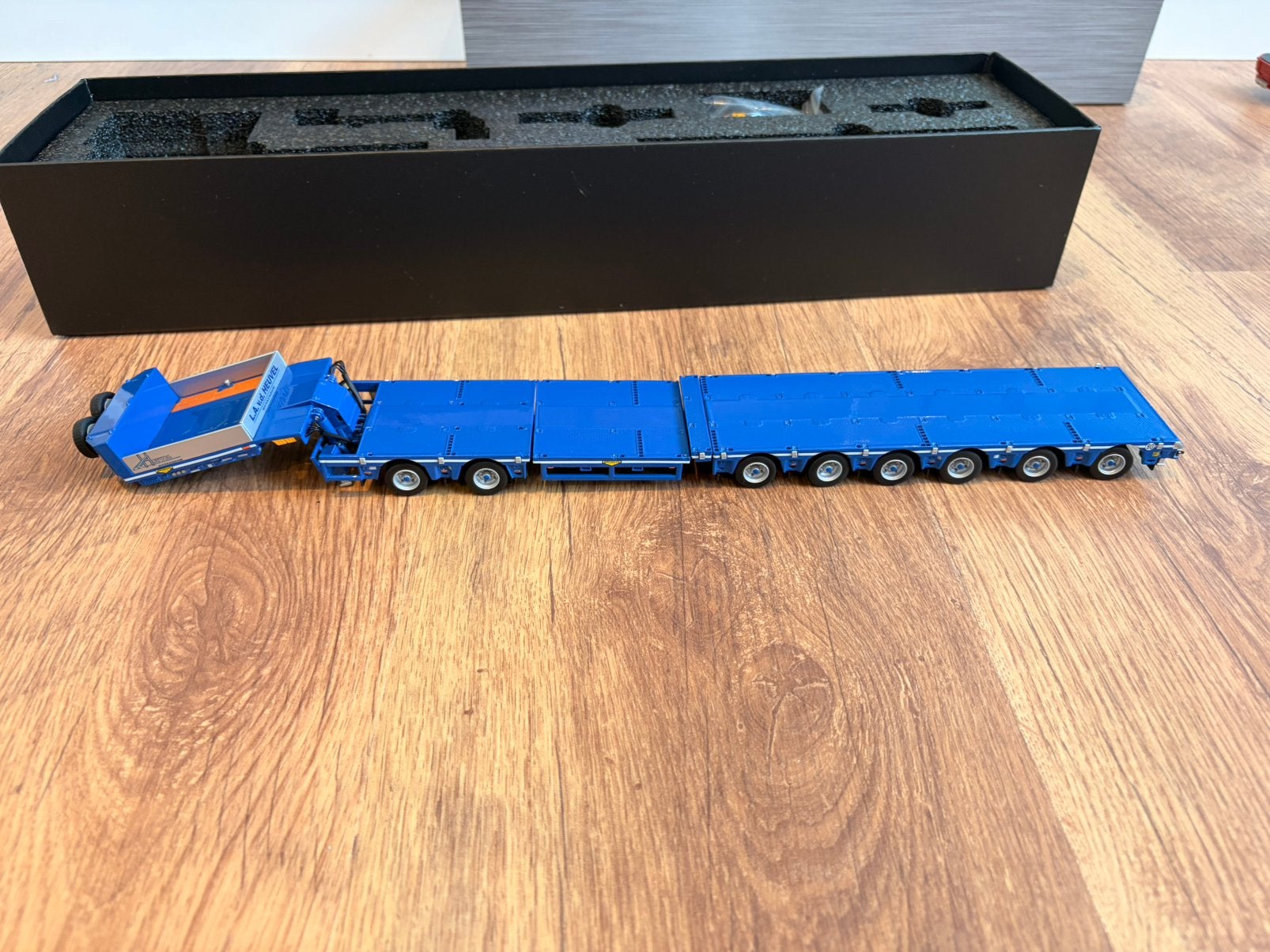 Semi low loader 8 axle, Ophalen of Verzenden, Zo goed als nieuw, Bus of Vrachtwagen, Wsi